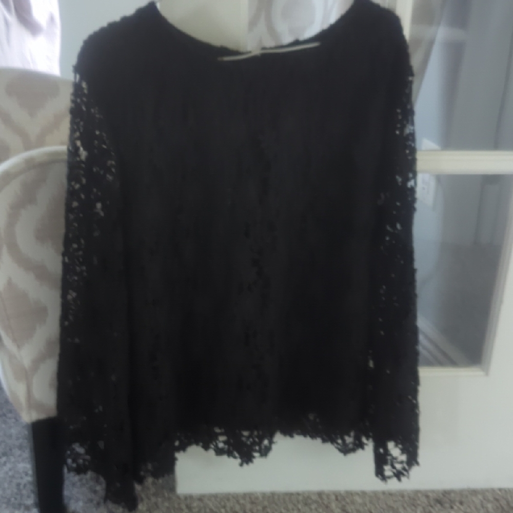 Adiva Black Lace Long Sleeve Blouse